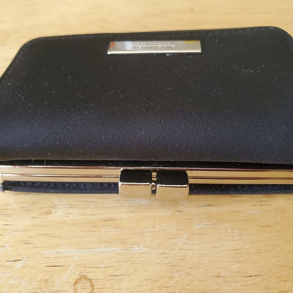 Nine West black wallet - Picture 11 of 13